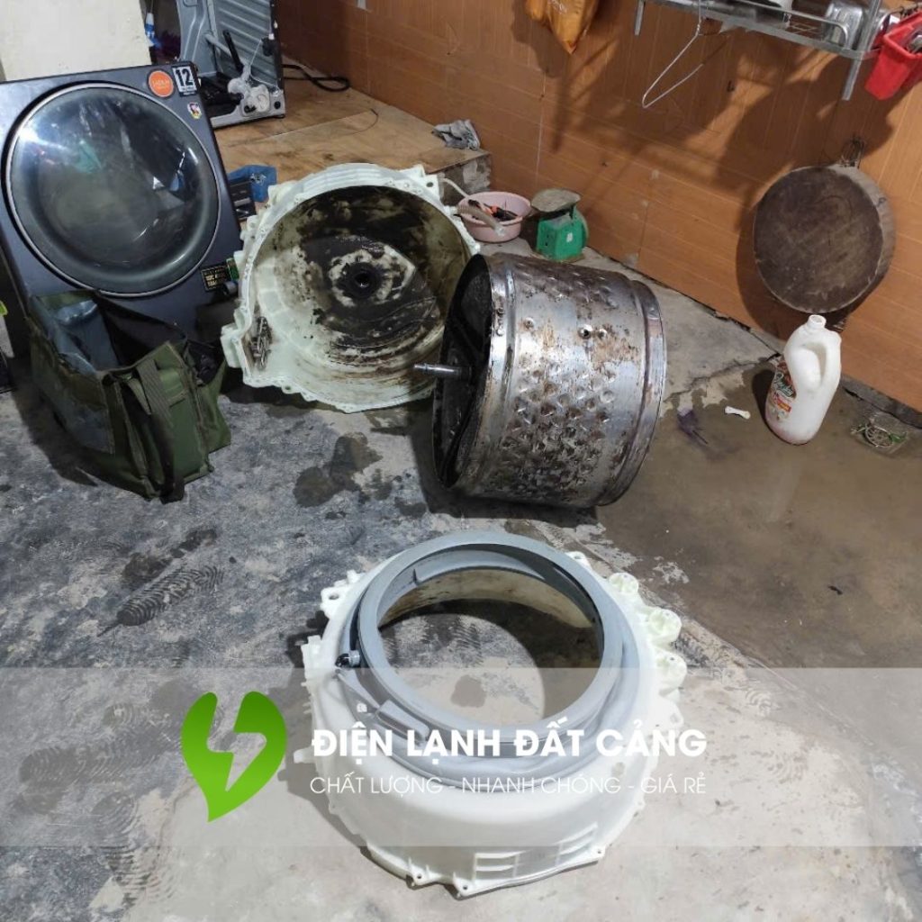 Trong nhiều hộ gia đình tại Hải Phòng, máy giặt cửa trên là dòng sản phẩm phổ biến nhờ thiết kế nhỏ gọn, dễ sử dụng, giá thành hợp lý.