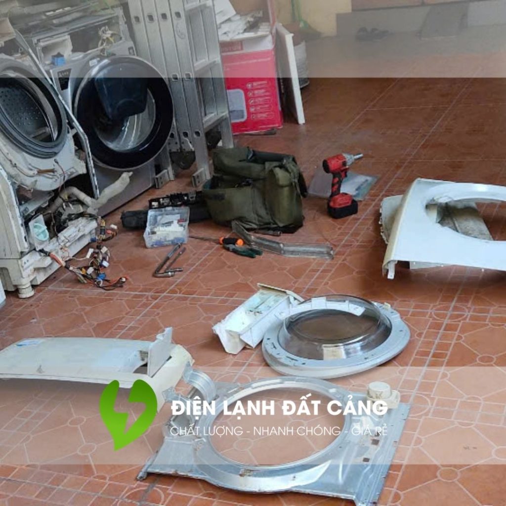 Trung tâm bảo hành và sửa chữa máy giặt Electrolux Hải Phòng là lựa chọn hàng đầu của khách hàng khi máy giặt gặp sự cố ngoài thời gian bảo hành hoặc cần hỗ trợ khẩn cấp tại nhà.